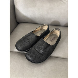 GUC WOMEN’S Alegria By PG Lite MULE CLOG SIZE 39 EU BLACK FLORAL DEB-676X LEATHE